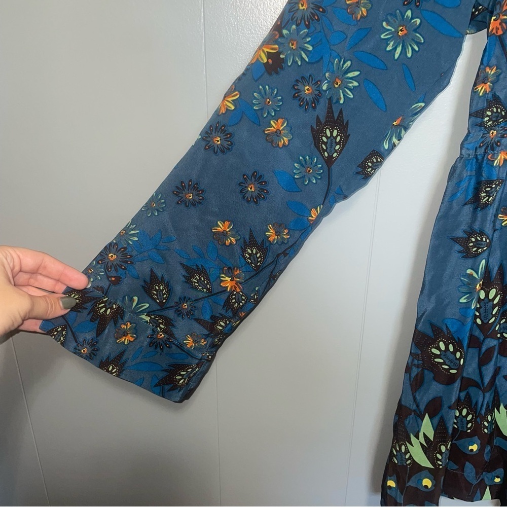 Johnny Was Silk Embroidered Floral Cinch Wait Blouse XS Teal and Brown - Picture 4 of 6